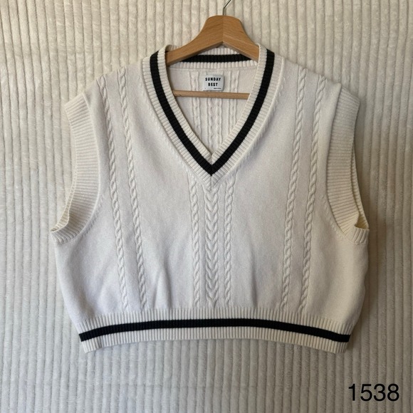 Aritzia Sunday Best Winston Sweater Vest White & Navy Sz Large Merino Wool Blend - Picture 1 of 10